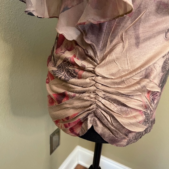 Women’s floral ESPRESSO blouse with studs.  Size S - Picture 5 of 8